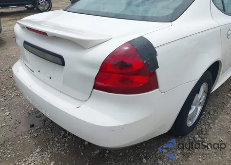 2008 Pontiac Grand Prix z USA, uszkodzony, nr VIN 2G2WP552081146514